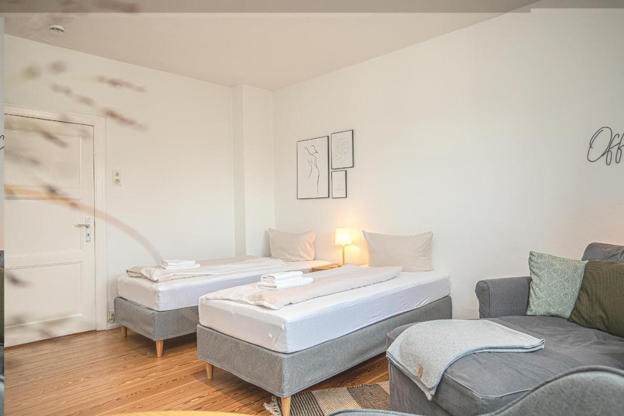 Fewo1846 - Kommood - Zentral Gelegenes Studio-Apartment Mit Balkon Im Hochparterre เฟลนส์บวร์ก ภายนอก รูปภาพ